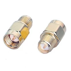 Adaptateur SMA Mâle Vers RP-SMA Femelle